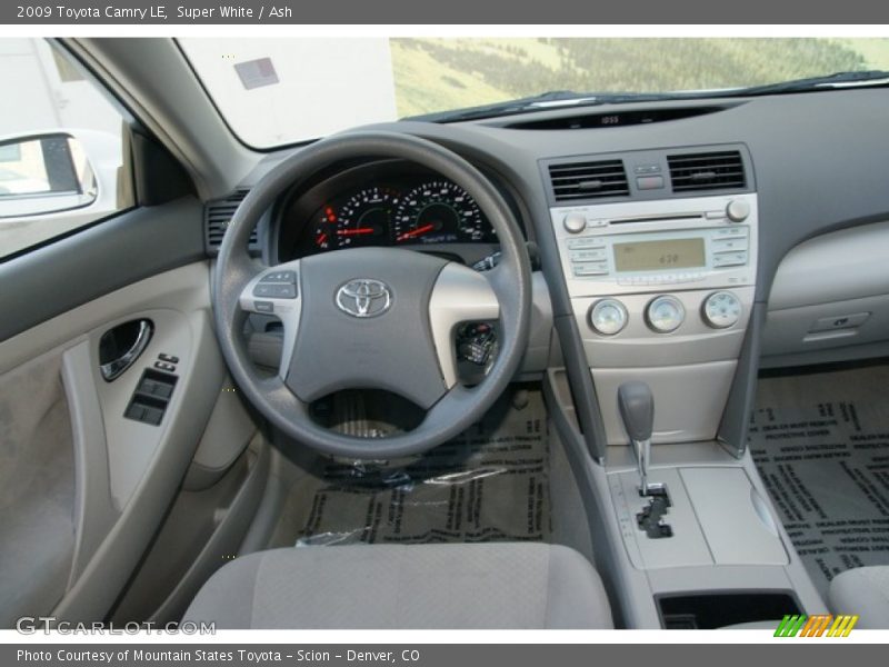 Super White / Ash 2009 Toyota Camry LE
