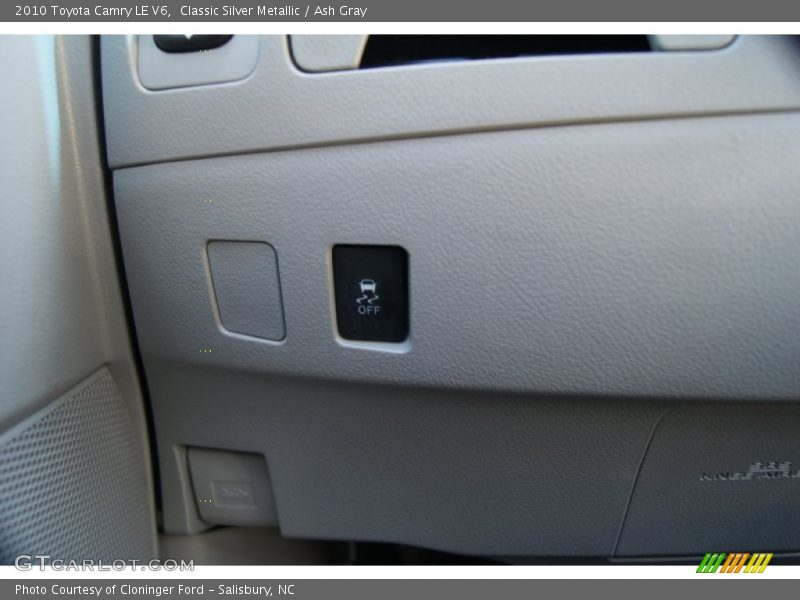 Classic Silver Metallic / Ash Gray 2010 Toyota Camry LE V6