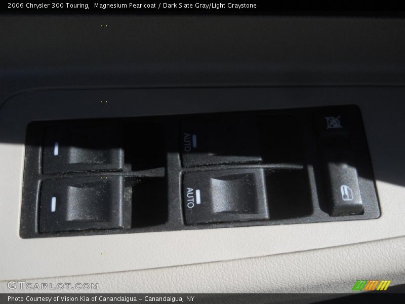 Magnesium Pearlcoat / Dark Slate Gray/Light Graystone 2006 Chrysler 300 Touring