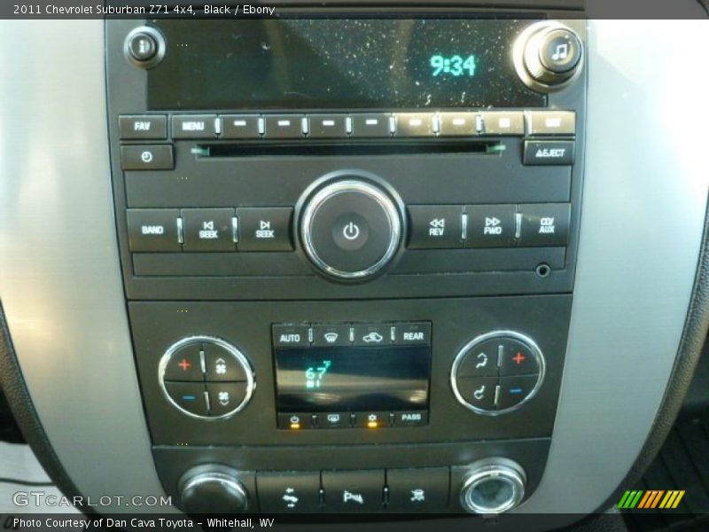 Black / Ebony 2011 Chevrolet Suburban Z71 4x4