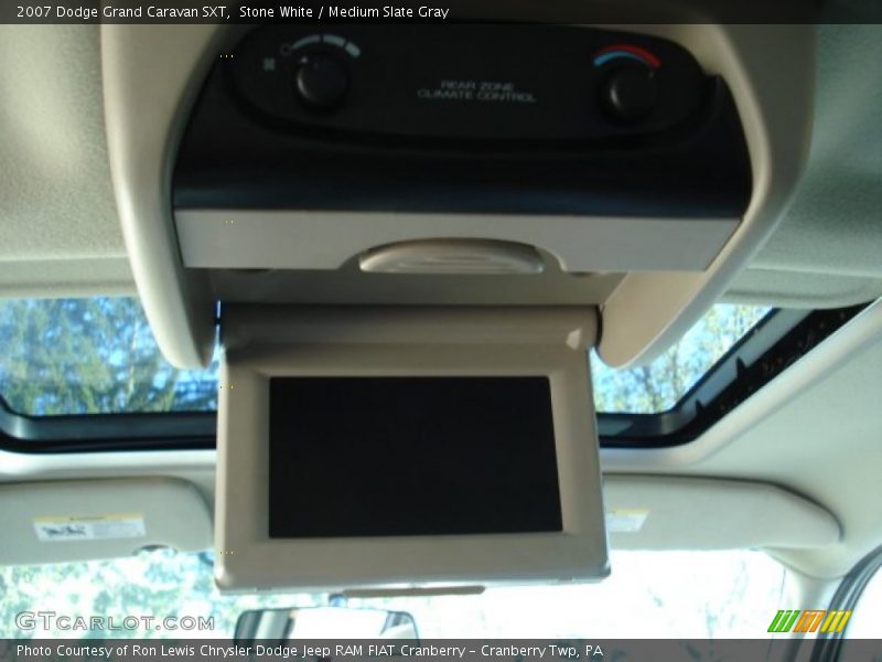 Stone White / Medium Slate Gray 2007 Dodge Grand Caravan SXT