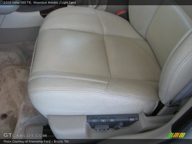 Moondust Metallic / Light Sand 2000 Volvo S80 T6