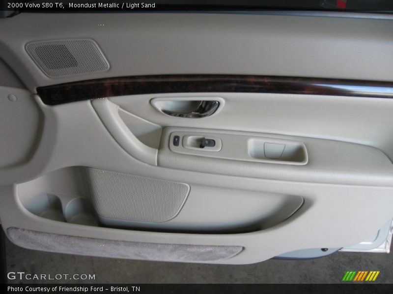 Moondust Metallic / Light Sand 2000 Volvo S80 T6