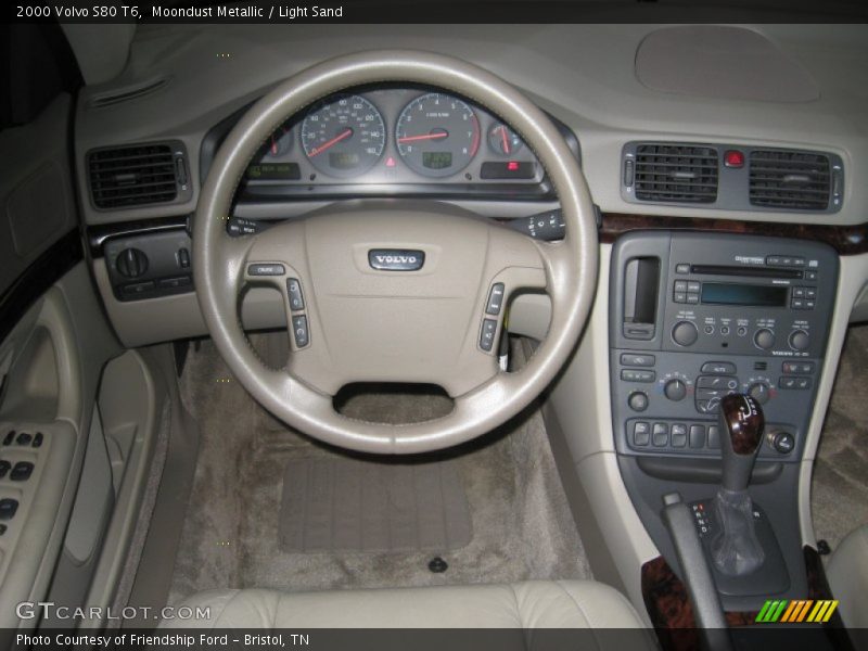 Moondust Metallic / Light Sand 2000 Volvo S80 T6