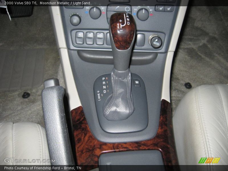 Moondust Metallic / Light Sand 2000 Volvo S80 T6