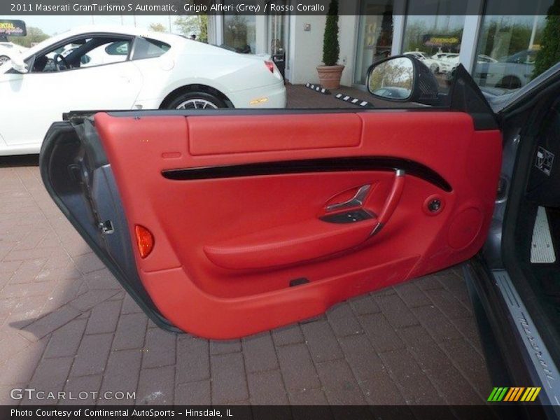Door Panel of 2011 GranTurismo S Automatic