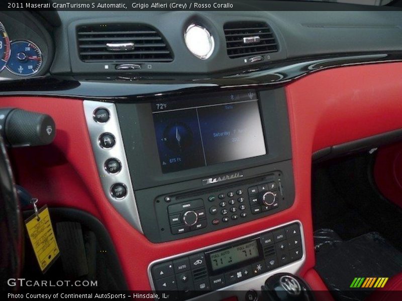 Controls of 2011 GranTurismo S Automatic