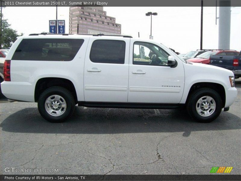 Summit White / Ebony 2011 Chevrolet Suburban 2500 LT