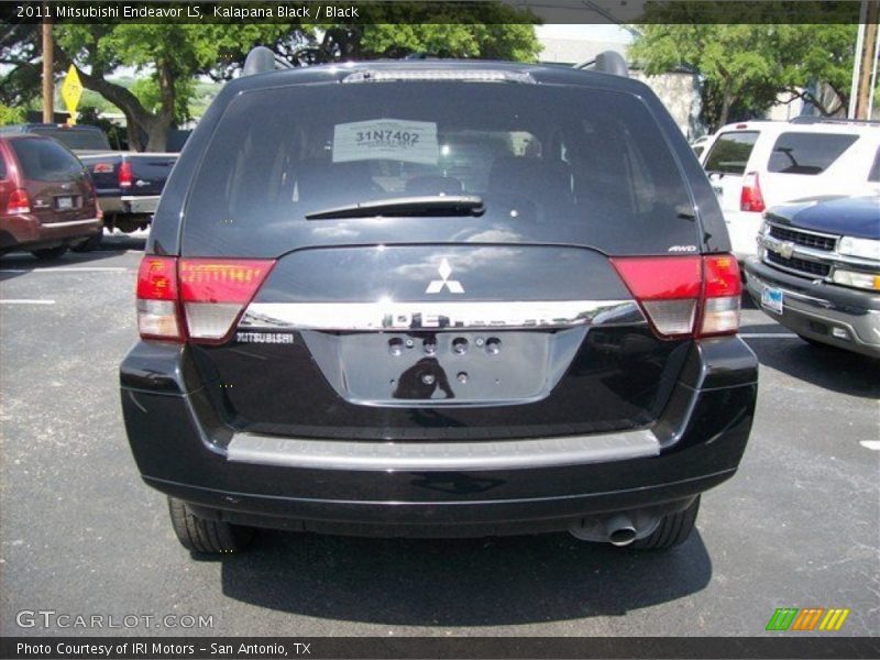 Kalapana Black / Black 2011 Mitsubishi Endeavor LS