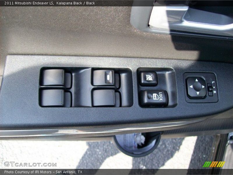 Kalapana Black / Black 2011 Mitsubishi Endeavor LS