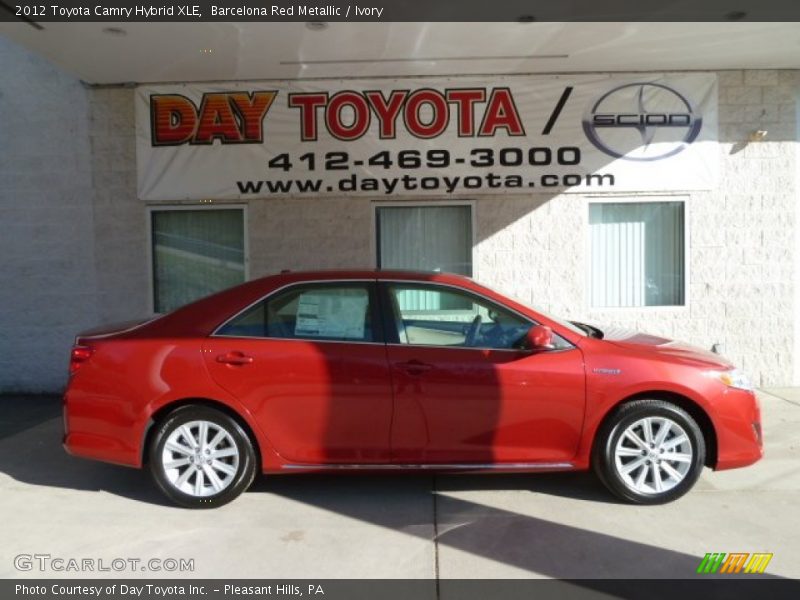 Barcelona Red Metallic / Ivory 2012 Toyota Camry Hybrid XLE