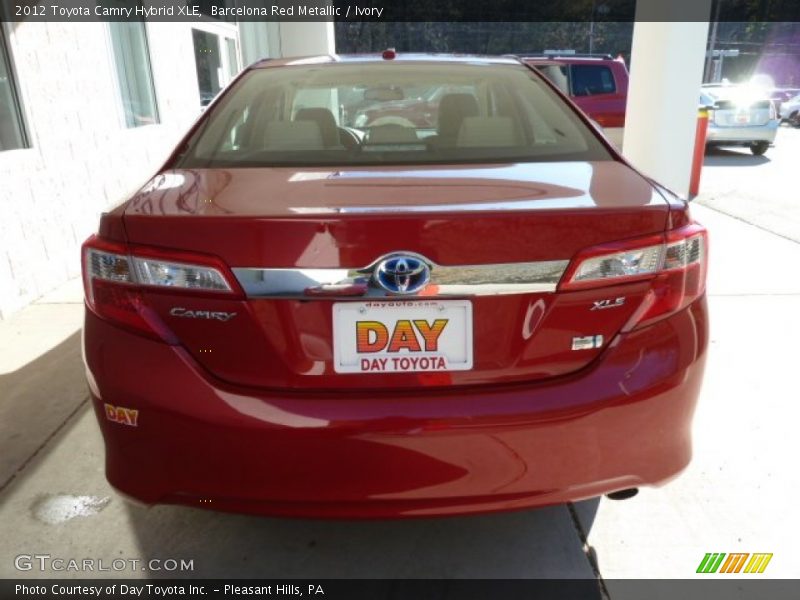 Barcelona Red Metallic / Ivory 2012 Toyota Camry Hybrid XLE