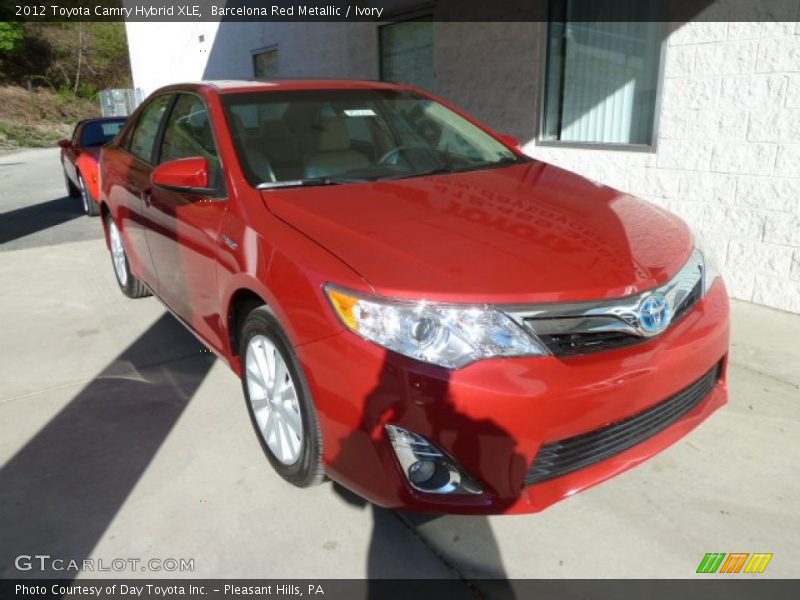 Barcelona Red Metallic / Ivory 2012 Toyota Camry Hybrid XLE