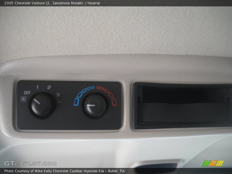 Sandstone Metallic / Neutral 2005 Chevrolet Venture LS