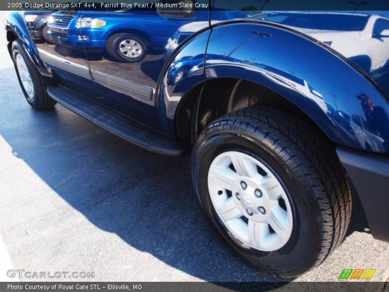 Patriot Blue Pearl / Medium Slate Gray 2005 Dodge Durango SXT 4x4