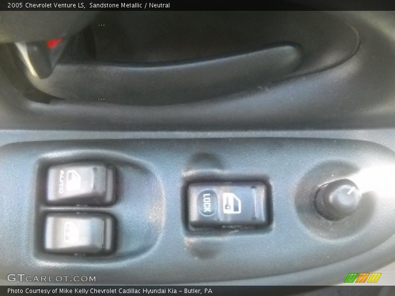 Sandstone Metallic / Neutral 2005 Chevrolet Venture LS