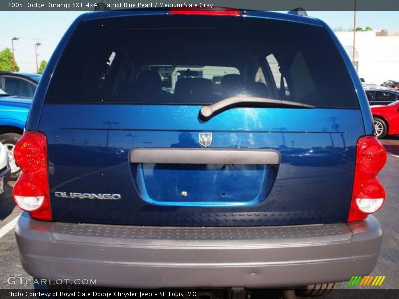 Patriot Blue Pearl / Medium Slate Gray 2005 Dodge Durango SXT 4x4