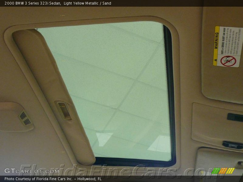 Light Yellow Metallic / Sand 2000 BMW 3 Series 323i Sedan