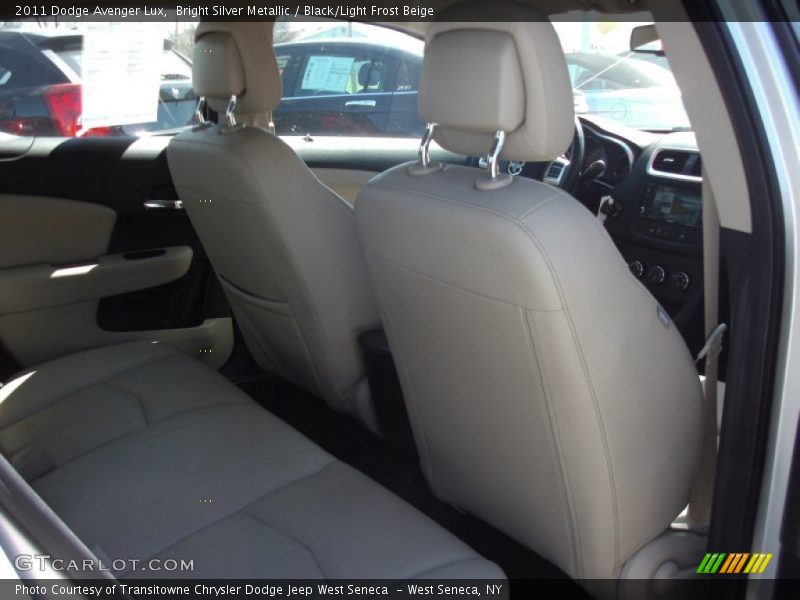 Bright Silver Metallic / Black/Light Frost Beige 2011 Dodge Avenger Lux