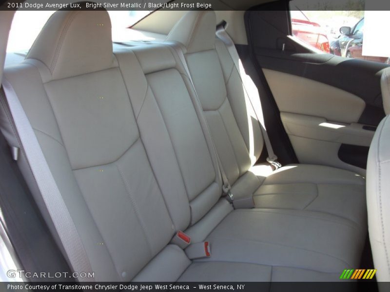 Bright Silver Metallic / Black/Light Frost Beige 2011 Dodge Avenger Lux