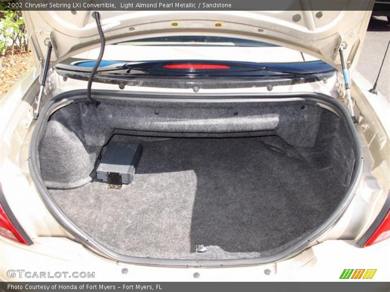 Light Almond Pearl Metallic / Sandstone 2002 Chrysler Sebring LXi Convertible