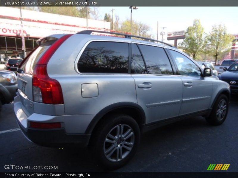 Silver Metallic / Off Black 2009 Volvo XC90 3.2 AWD