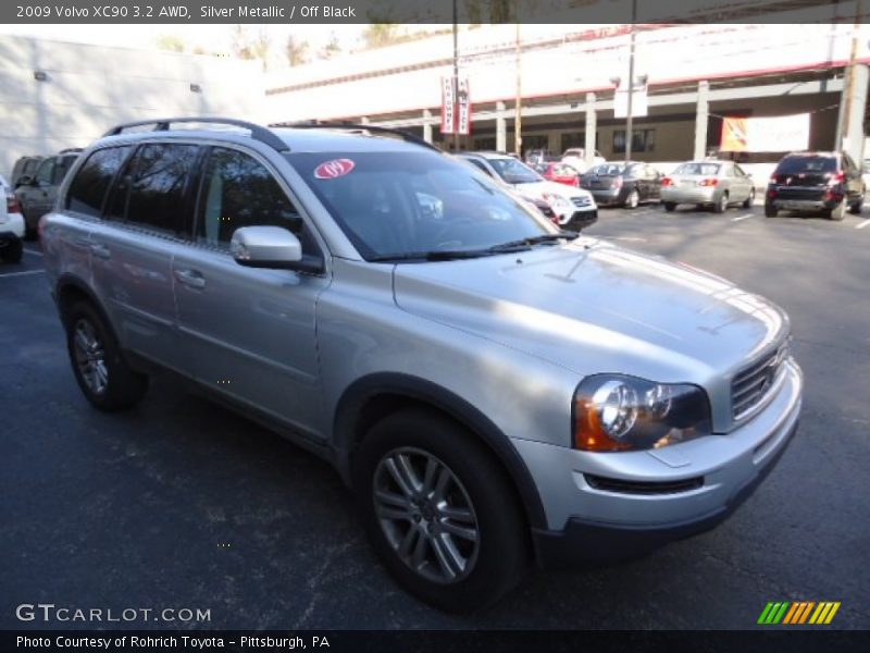 Silver Metallic / Off Black 2009 Volvo XC90 3.2 AWD