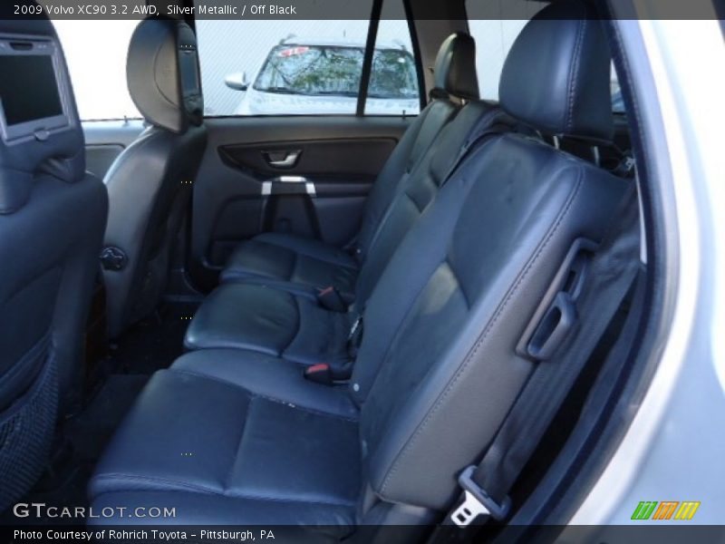 Silver Metallic / Off Black 2009 Volvo XC90 3.2 AWD