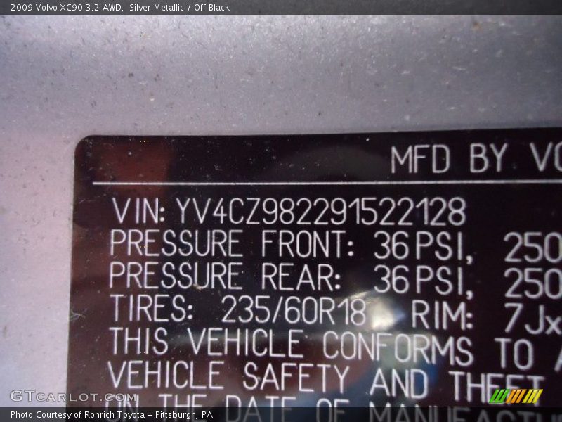 Silver Metallic / Off Black 2009 Volvo XC90 3.2 AWD