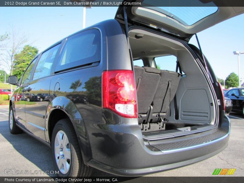 Dark Charcoal Pearl / Black/Light Graystone 2012 Dodge Grand Caravan SE