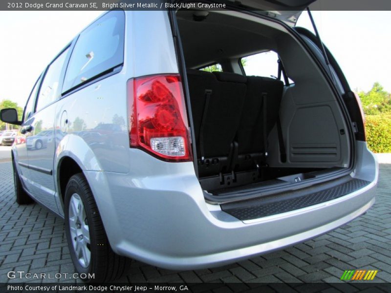 Bright Silver Metallic / Black/Light Graystone 2012 Dodge Grand Caravan SE