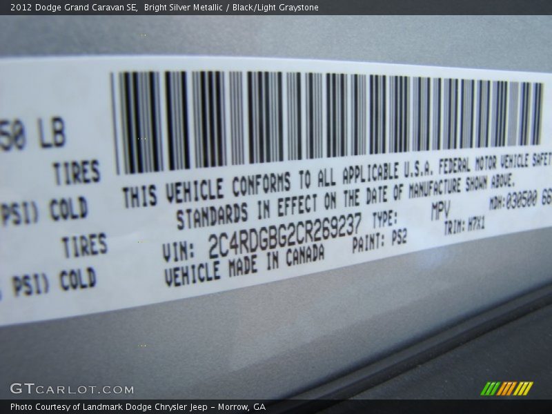 Bright Silver Metallic / Black/Light Graystone 2012 Dodge Grand Caravan SE