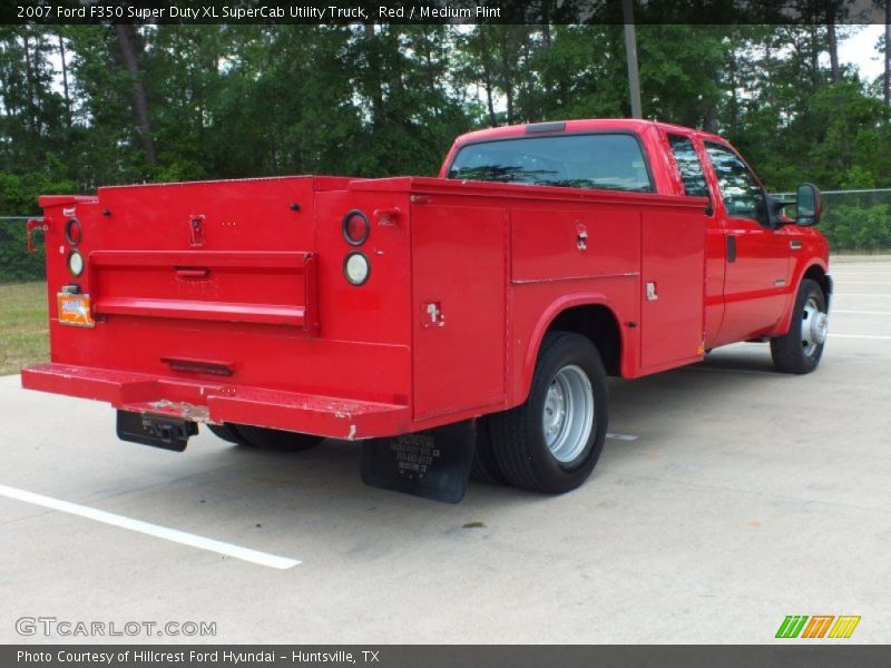 Red / Medium Flint 2007 Ford F350 Super Duty XL SuperCab Utility Truck