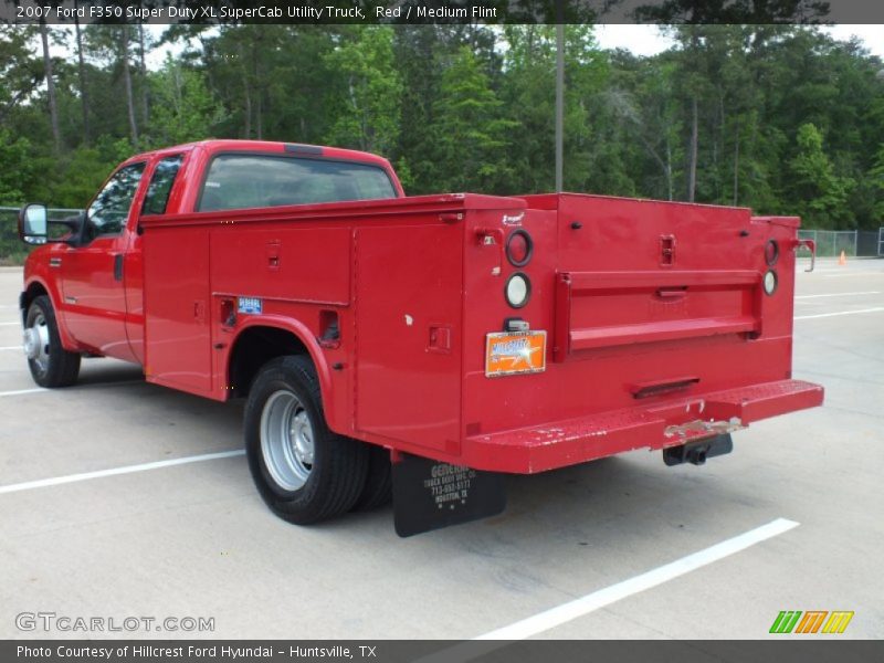 Red / Medium Flint 2007 Ford F350 Super Duty XL SuperCab Utility Truck