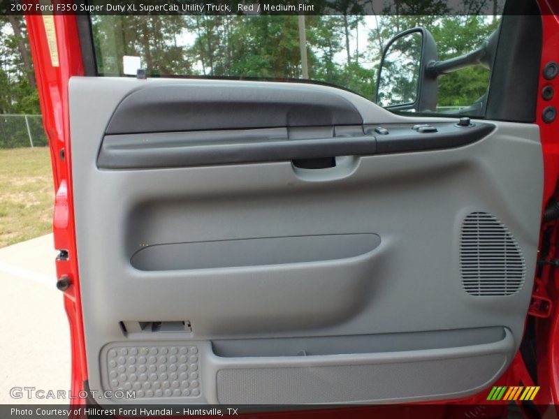 Door Panel of 2007 F350 Super Duty XL SuperCab Utility Truck