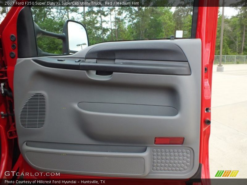Door Panel of 2007 F350 Super Duty XL SuperCab Utility Truck