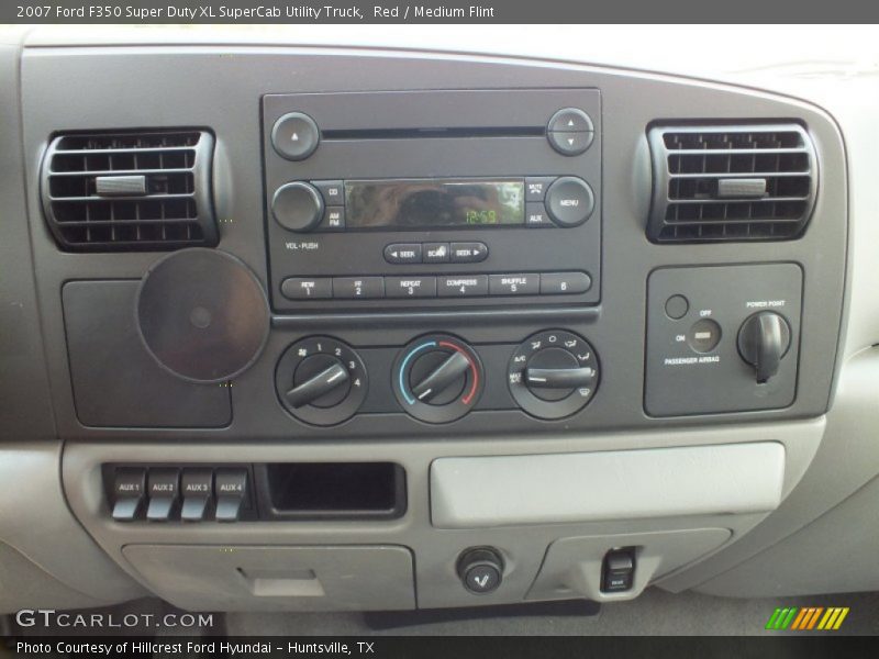 Controls of 2007 F350 Super Duty XL SuperCab Utility Truck