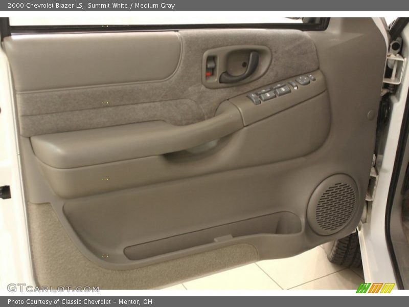 Summit White / Medium Gray 2000 Chevrolet Blazer LS