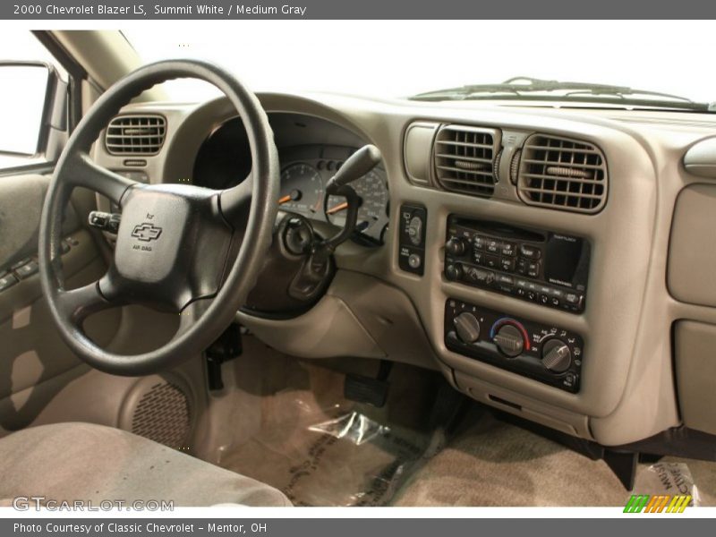 Summit White / Medium Gray 2000 Chevrolet Blazer LS