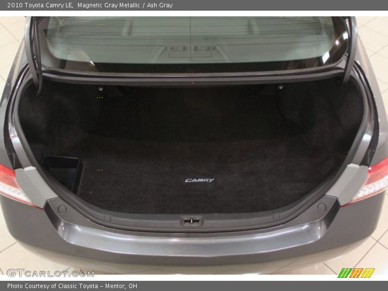 Magnetic Gray Metallic / Ash Gray 2010 Toyota Camry LE