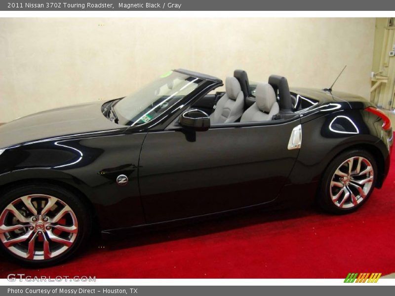 Magnetic Black / Gray 2011 Nissan 370Z Touring Roadster