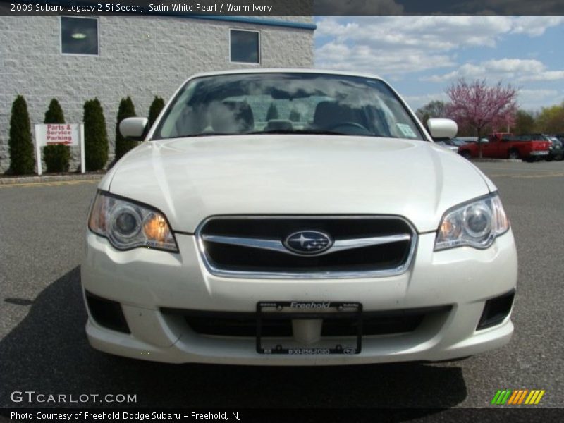 Satin White Pearl / Warm Ivory 2009 Subaru Legacy 2.5i Sedan