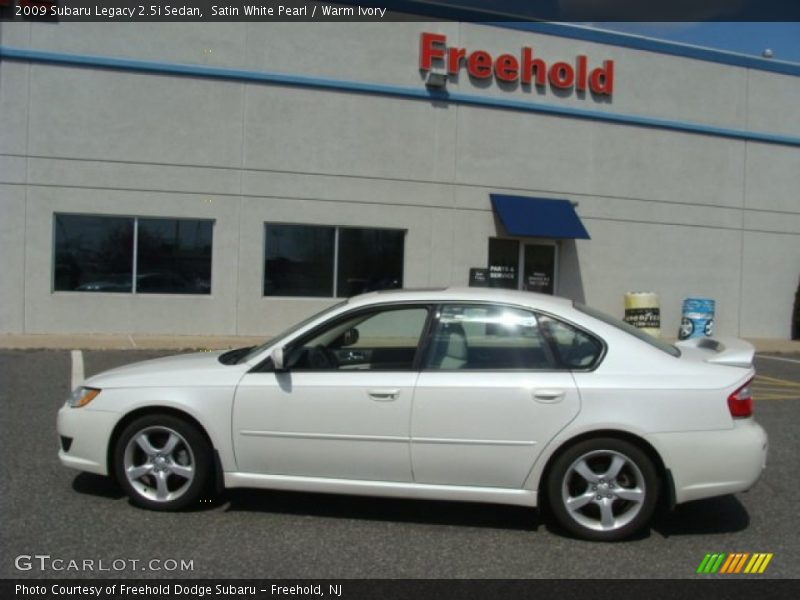 Satin White Pearl / Warm Ivory 2009 Subaru Legacy 2.5i Sedan