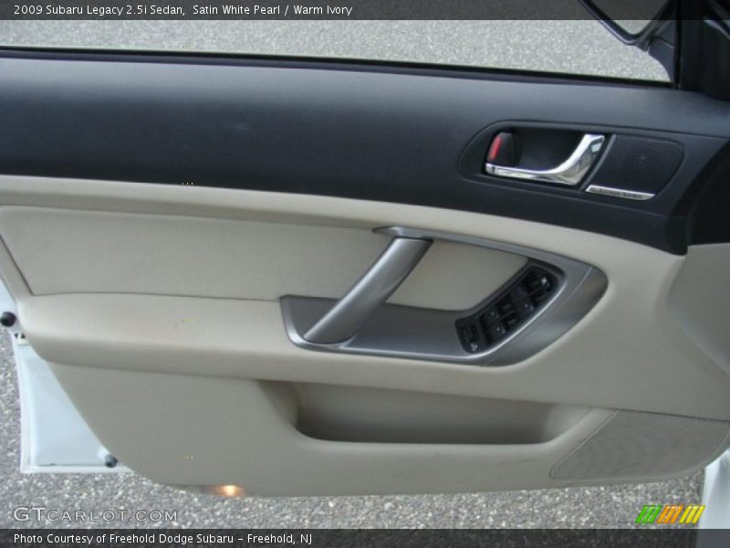 Satin White Pearl / Warm Ivory 2009 Subaru Legacy 2.5i Sedan
