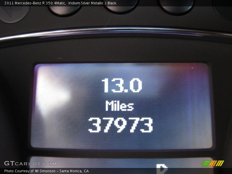 Iridium Silver Metallic / Black 2011 Mercedes-Benz R 350 4Matic