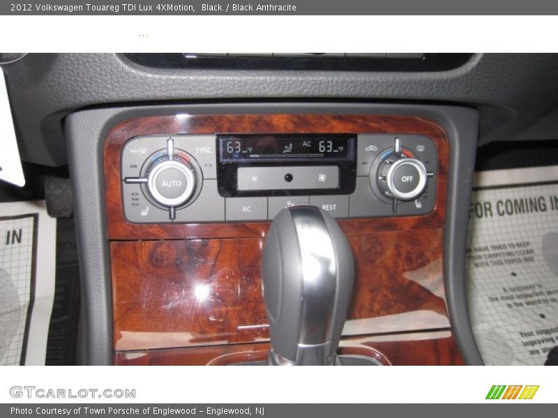 Black / Black Anthracite 2012 Volkswagen Touareg TDI Lux 4XMotion