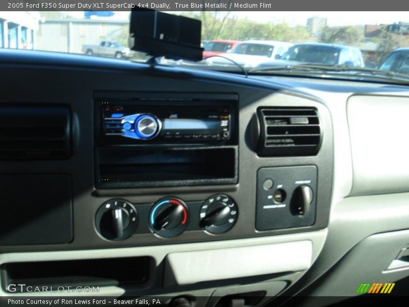 True Blue Metallic / Medium Flint 2005 Ford F350 Super Duty XLT SuperCab 4x4 Dually