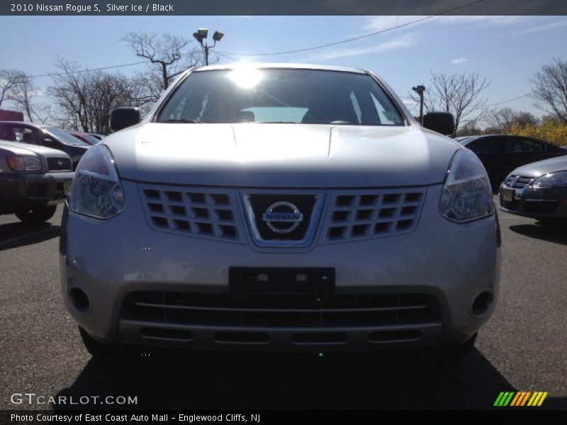 Silver Ice / Black 2010 Nissan Rogue S