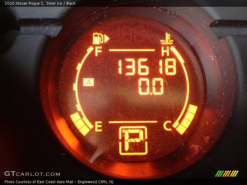 Silver Ice / Black 2010 Nissan Rogue S