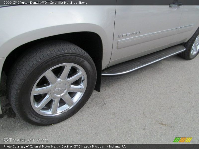 Gold Mist Metallic / Ebony 2009 GMC Yukon Denali AWD